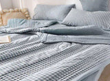Summer Cooler Comforter, Soft and Airy Lightweight Quilt, Breathable Cotton and Polyester Blend, V1369-AZ3-W-10113