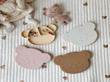 Grosmimi Bear Silicone Suction Food Plate with Silicone Lid Oatmeal DTK10877