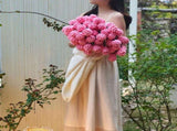 Hand-Crocheted Rose Round Blanket A versatile romantic gift that brightens everyday warmth. V1232-MGHT010