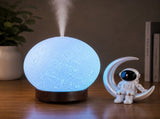 Moonlight Dreams Moon Lamp Humidifier Night Light USB Aroma Diffuser with Astronaut Figurine 7-Color V888-ELOSUNG54566