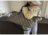 Black Stylish Geometric Pattern Travel Duffel Bag - Large Capacity Lightweight Weekender & Gym Bag V888-ELOSUNG27484