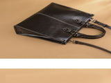 Black Elegant Leather Handbag - StylishTote with Adjustable Strap, Spacious and Durable V888-ELOSUNG16693