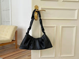 Black Pleated Handheld Underarm Bag - Stylish & Spacious Tote for Everyday Use V888-ELOSUNG33028