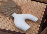 Ceramic Set of 2 Modern White Vases for Home Dcor V178-35712