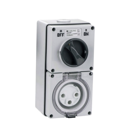 4C | Combination Switched socket 3 Round Pin IP66 250V 32A 040.000.0215