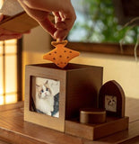 Pet Urn Nostalgia Passing Away Dog Cat Cabin Urn with Photo Frame Pet Coffin - Brown - Size Large V1107-136-08162-BRN-LARGEGROUP