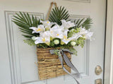 13 Inch Artificial Lilys Front Door Hanging Decor Decorative Spring Lilys Flower Basket Wreath for V1294-YM0901-240329HL03-1