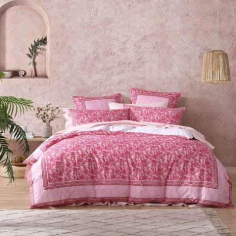 Logan and Mason 250TC Gatika Pink Cotton Sateen Quilt Cover Set Queen V442-LED-QUILTCS-GATIKA-PINK-QS