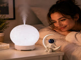 Moonlight Dreams Moon Lamp Humidifier Night Light USB Aroma Diffuser with Astronaut Figurine 7-Color V888-ELOSUNG54564