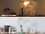Green glass table lamp, flower table lamp, modern flower shape, metal top with glass lampshade, V1189-HB001HWU000072