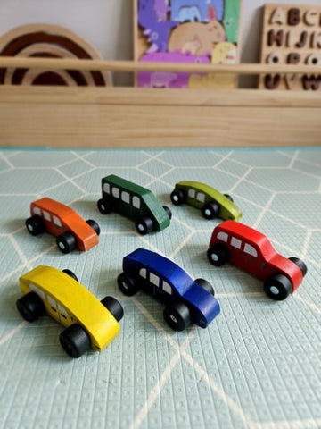 Coloured wooden cars V59-369