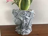 Resin Girl Face Flower Pot Planter 20x15.8cm 7.9x6.2in Decorative Statue for Indoor Outdoor Herb V1366-AZ2-W-14878