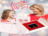 Platinum heart-shaped projection necklace, engraved with 100 ways to say "I love you," paired with V1232-XXSKMMGXL001