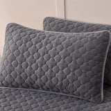 SOGA 2X Grey 138cm Wide Mattress Cover Thick Quilted Fleece Stretchable Clover Design Bed Spread BCOVER7001X2