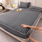 SOGA 2X Grey 183cm Wide Mattress Cover Thick Quilted Fleece Stretchable Clover Design Bed Spread BCOVER7003X2